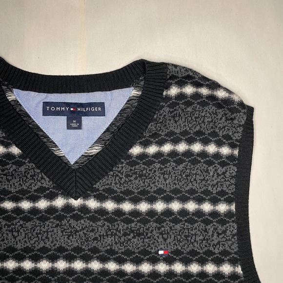 Tommy Hilfiger Sweater Vest - Picture 2 of 4